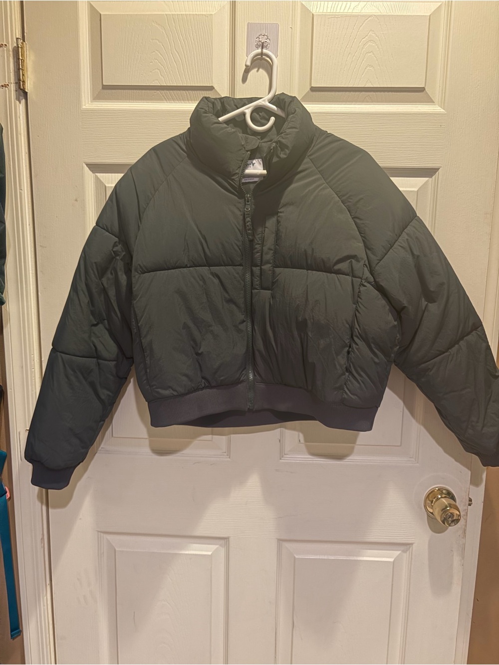 women’s Old Navy Dark Sage Green Puffer Jacket -  Cropped Coat